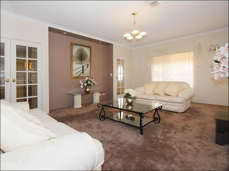 49 Mandogalup Road, Mandogalup WA 6167