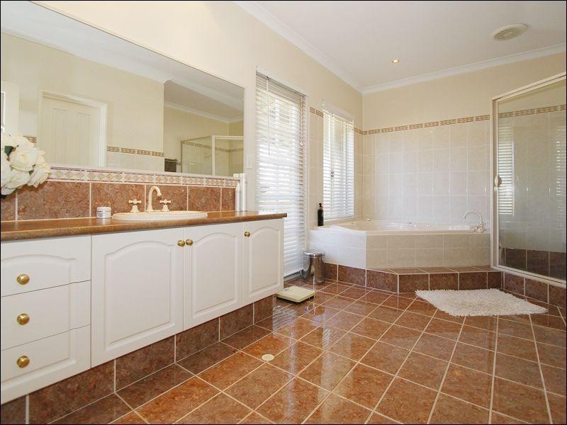 49 Mandogalup Road, Mandogalup WA 6167