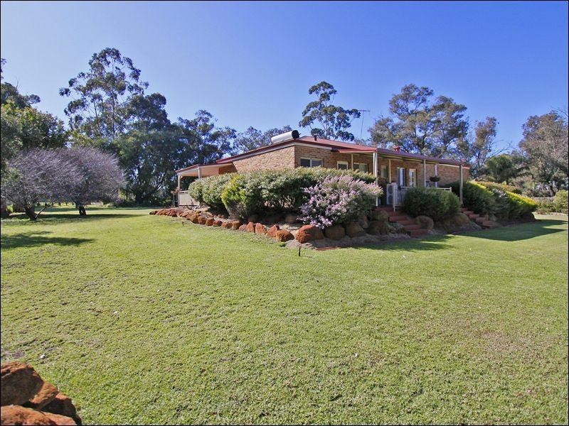 49 Mandogalup Road, Mandogalup WA 6167