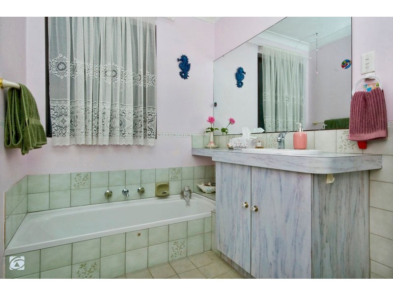 27 Moondarra Circle, South Lake WA 6164