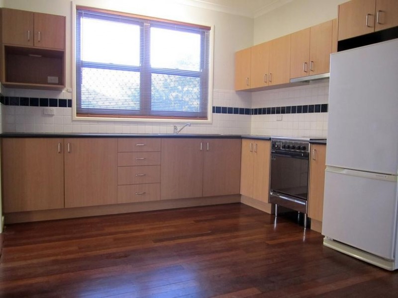 13 Clinton Avenue, St James WA 6102