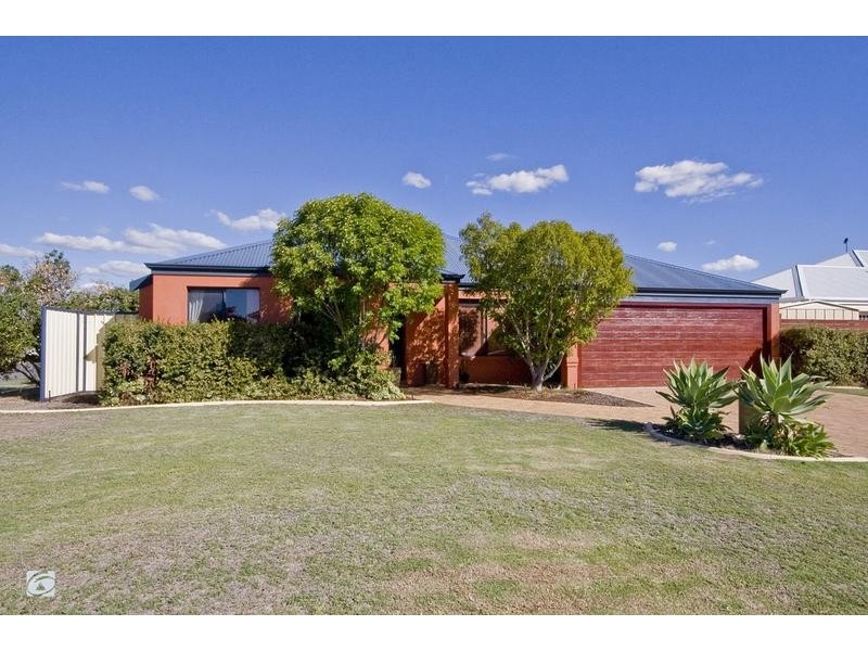 27 Beaumont Parkway, Success WA 6164