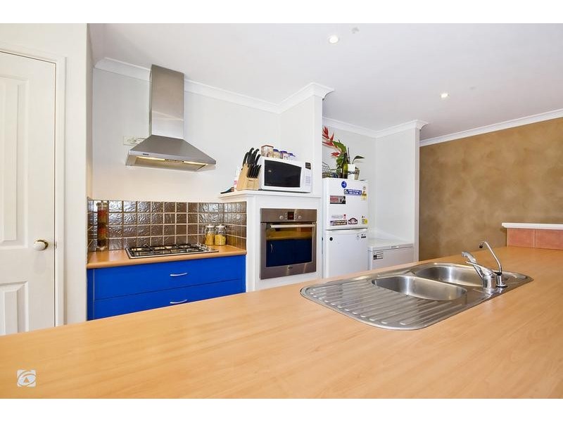 27 Beaumont Parkway, Success WA 6164