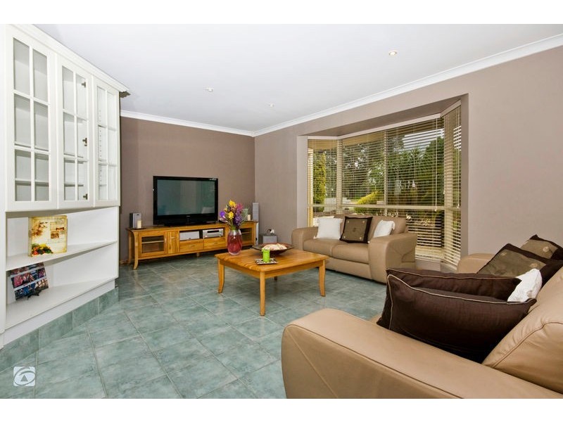 54 Elderberry Drive, South Lake WA 6164