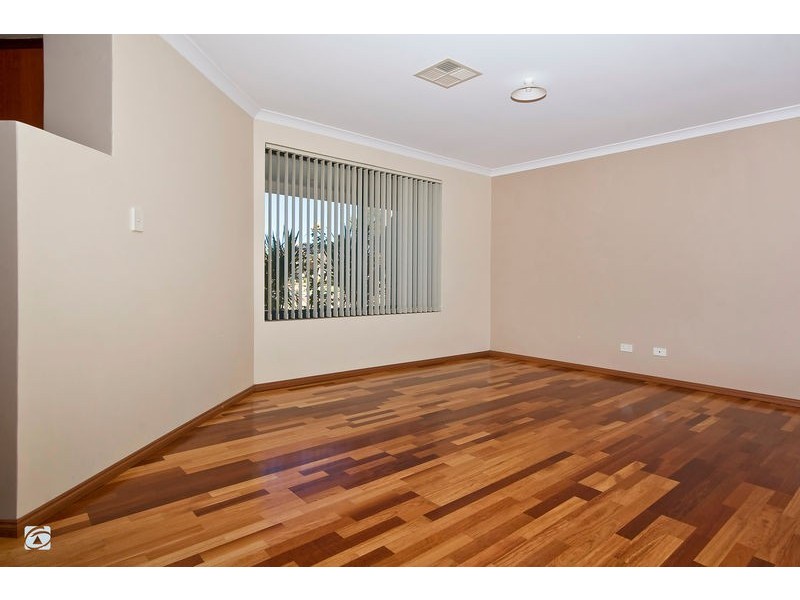6 Boogalla Court, South Lake WA 6164