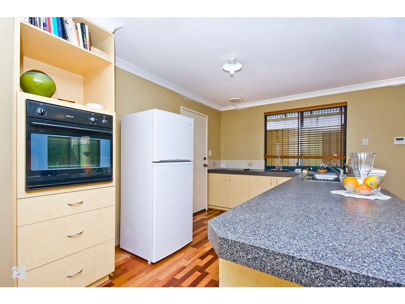 6 Boogalla Court, South Lake WA 6164