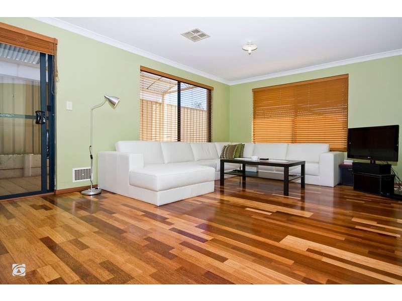 6 Boogalla Court, South Lake WA 6164