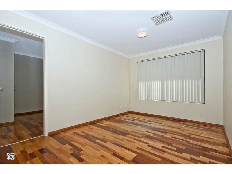 6 Boogalla Court, South Lake WA 6164