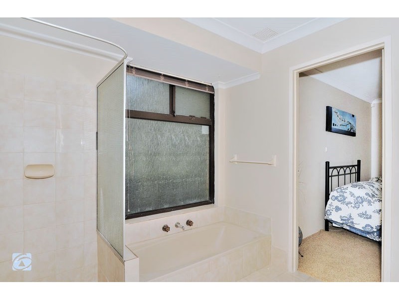 94 Elderberry Drive, South Lake WA 6164