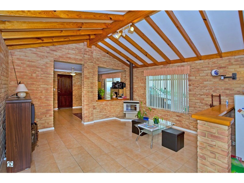 6 Nallan Place, Yangebup WA 6164