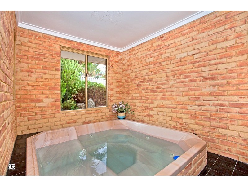 6 Nallan Place, Yangebup WA 6164