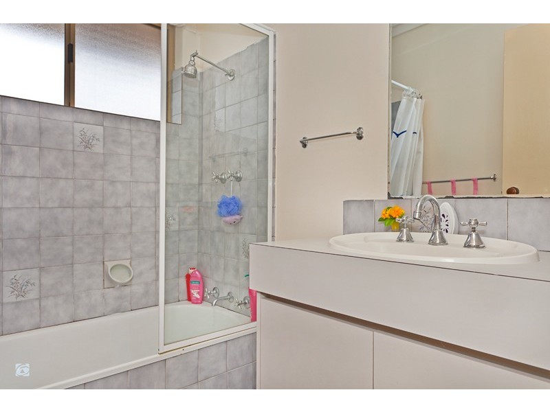 6 Nallan Place, Yangebup WA 6164