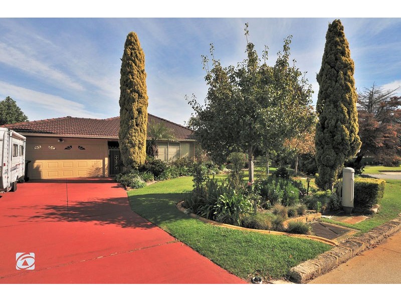 80 Bolderwood Drive, South Lake WA 6164