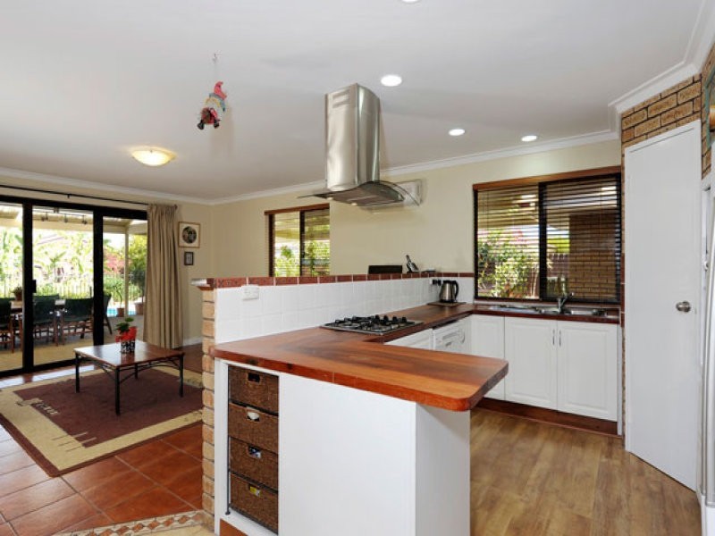 6 Crake Place, Yangebup WA 6164