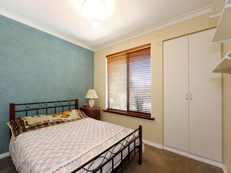 6 Crake Place, Yangebup WA 6164