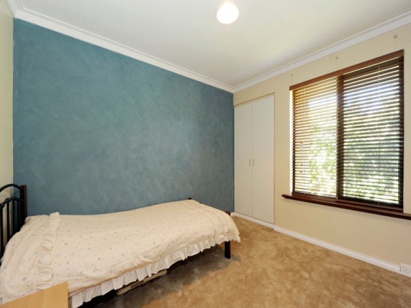 6 Crake Place, Yangebup WA 6164