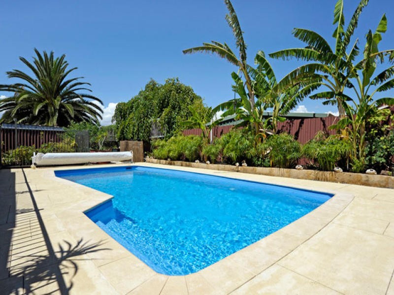 6 Crake Place, Yangebup WA 6164