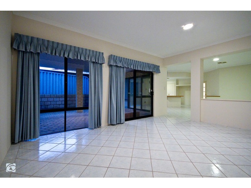 12 Aster Close, Beeliar WA 6164