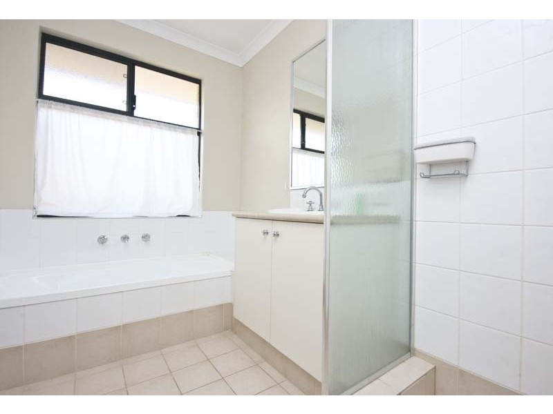 29 Thomas Street, South Lake WA 6164