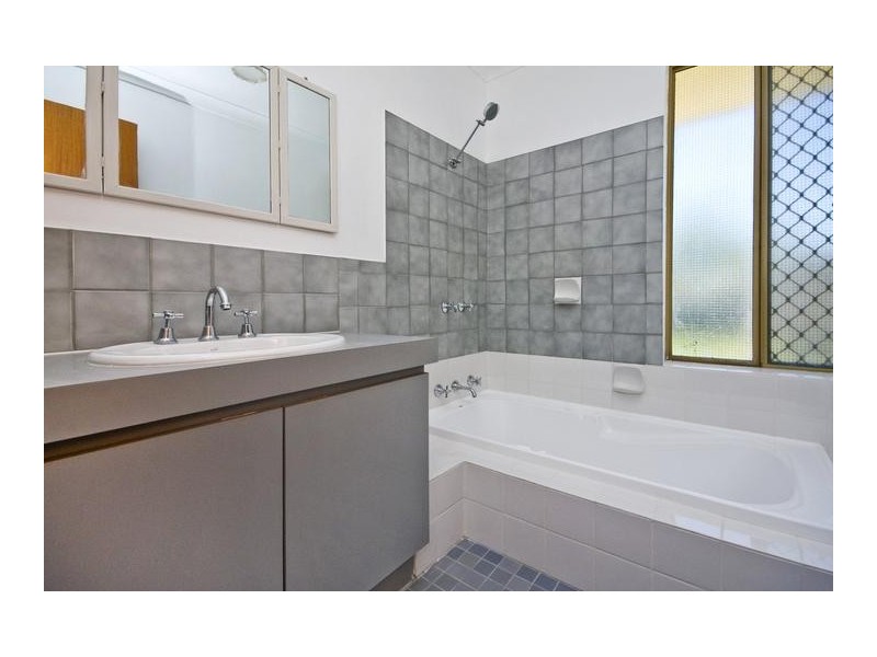 20 Whitlock Crescent, South Lake WA 6164