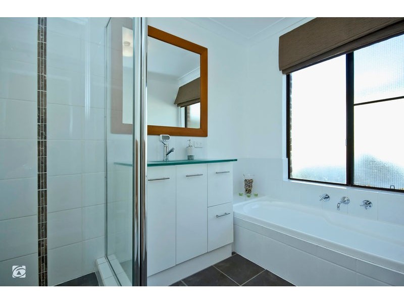 13 Egret Place, Yangebup WA 6164