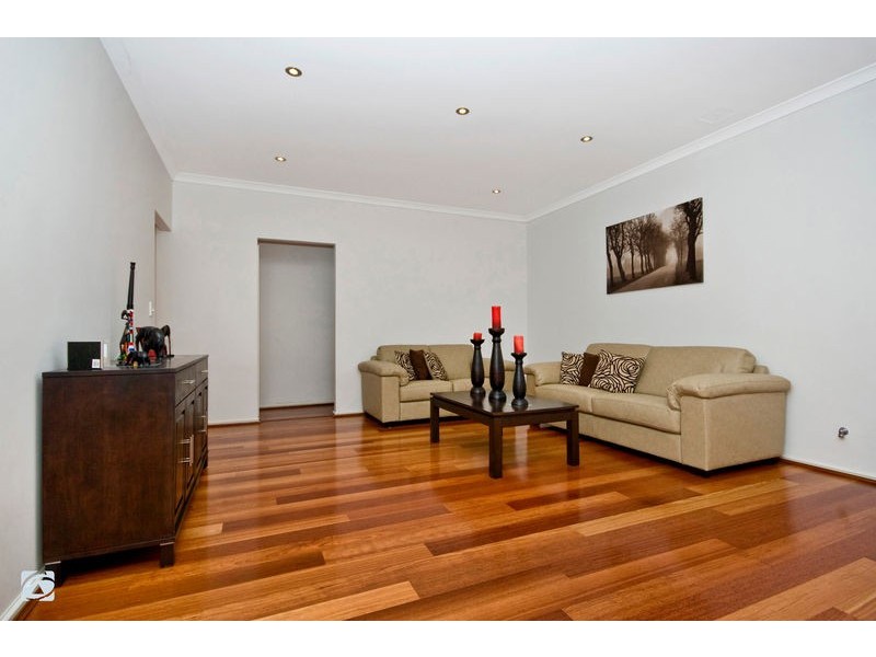 4 Oxburgh Link, Success WA 6164