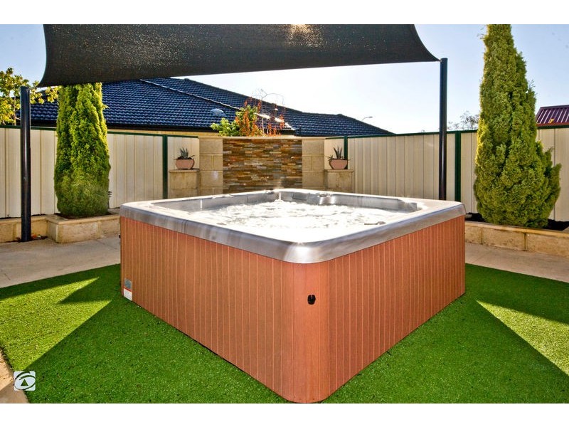 4 Oxburgh Link, Success WA 6164