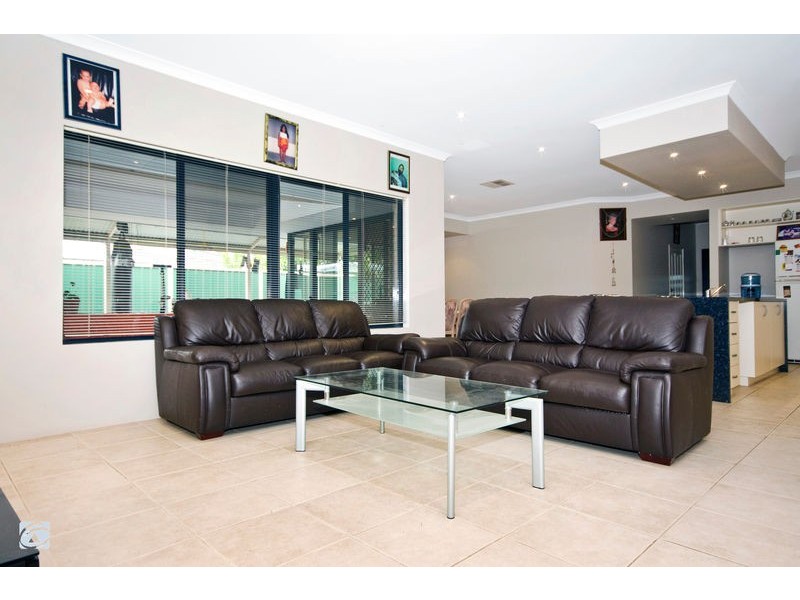 119 South Lake Drive, South Lake WA 6164