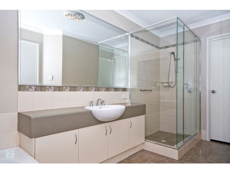 119 South Lake Drive, South Lake WA 6164