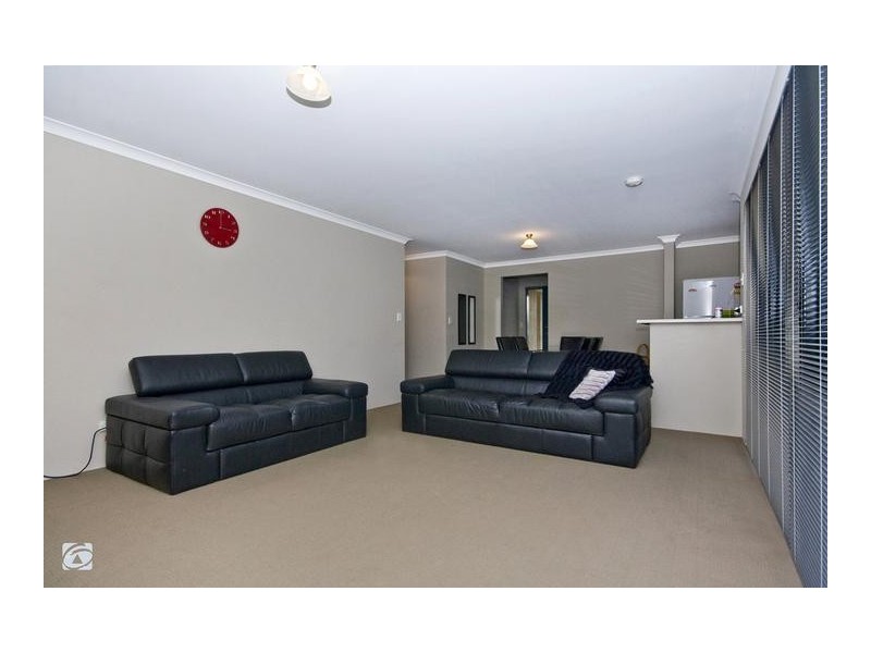 25/191 Railway Avenue, Kelmscott WA 6111