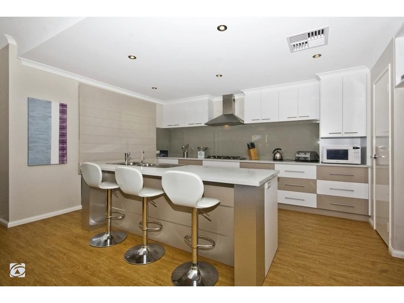 2 Pacific Avenue, Atwell WA 6164