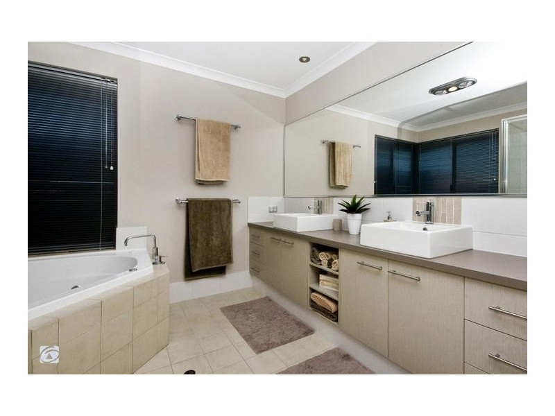 2 Pacific Avenue, Atwell WA 6164