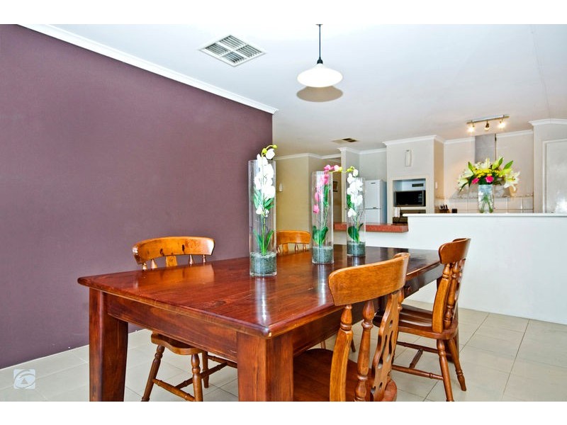 14 Oxalis Grove, Beeliar WA 6164