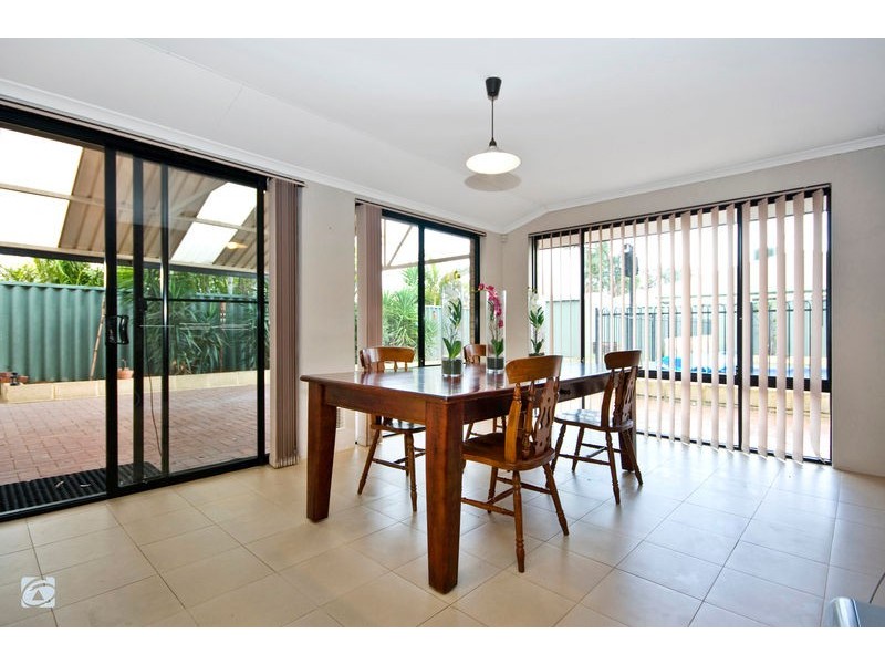 14 Oxalis Grove, Beeliar WA 6164