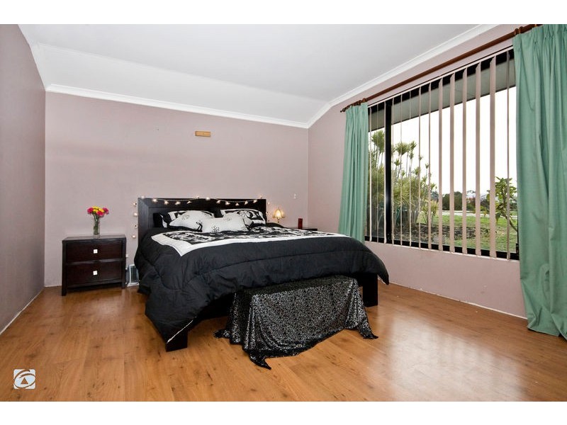 14 Oxalis Grove, Beeliar WA 6164