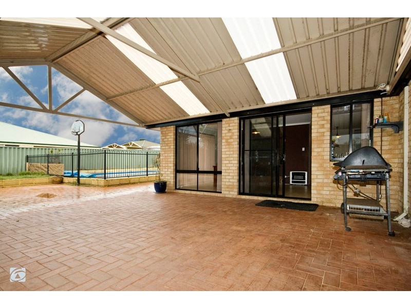 14 Oxalis Grove, Beeliar WA 6164