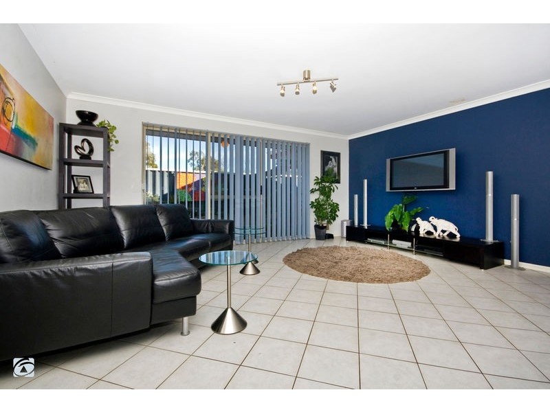 27 Cervantes Loop, Yangebup WA 6164