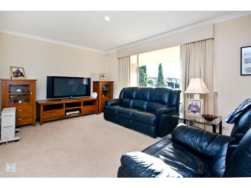 12 Leatherwood Rise, South Lake WA 6164