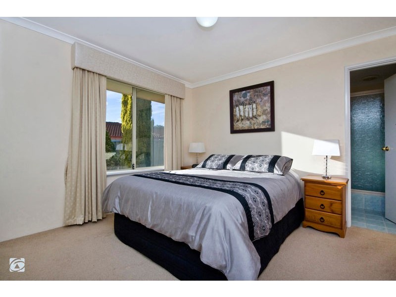 12 Leatherwood Rise, South Lake WA 6164