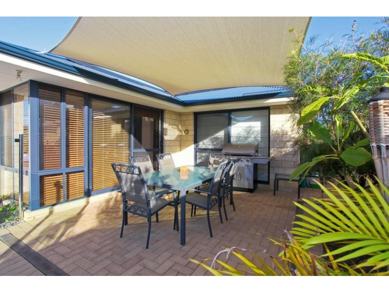 10 Leichhardt Crossing, Hammond Park WA 6164