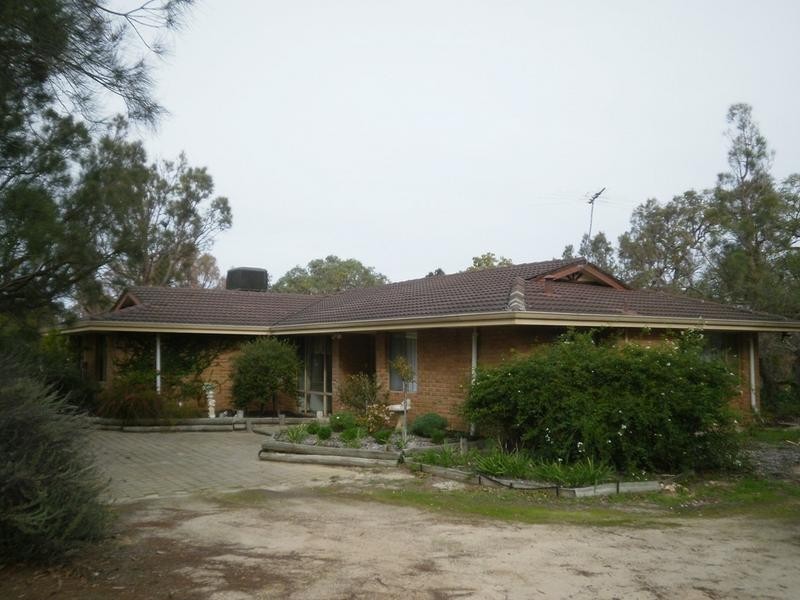 11 Sherwin Place, Wandi WA 6167