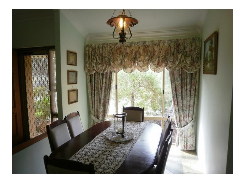 11 Sherwin Place, Wandi WA 6167