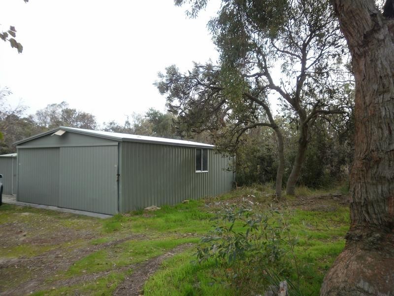 11 Sherwin Place, Wandi WA 6167