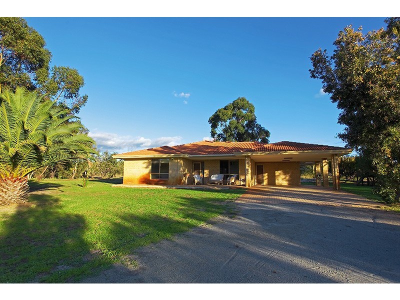 498 Rowley Road, Oakford WA 6121