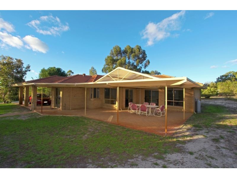 498 Rowley Road, Oakford WA 6121