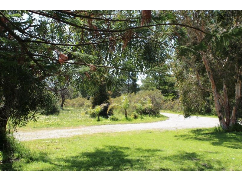 498 Rowley Road, Oakford WA 6121