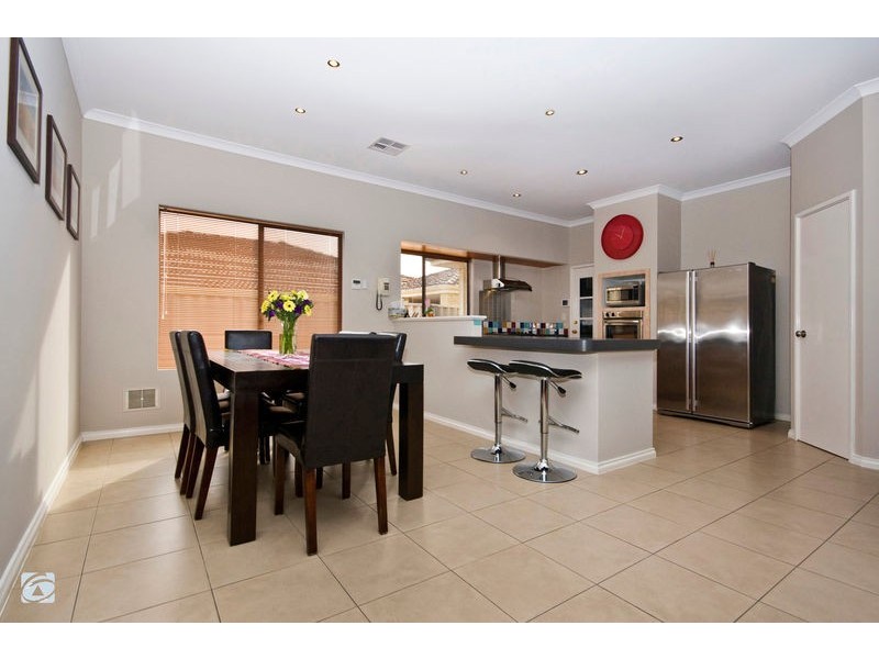 14 Tindal Avenue, Yangebup WA 6164