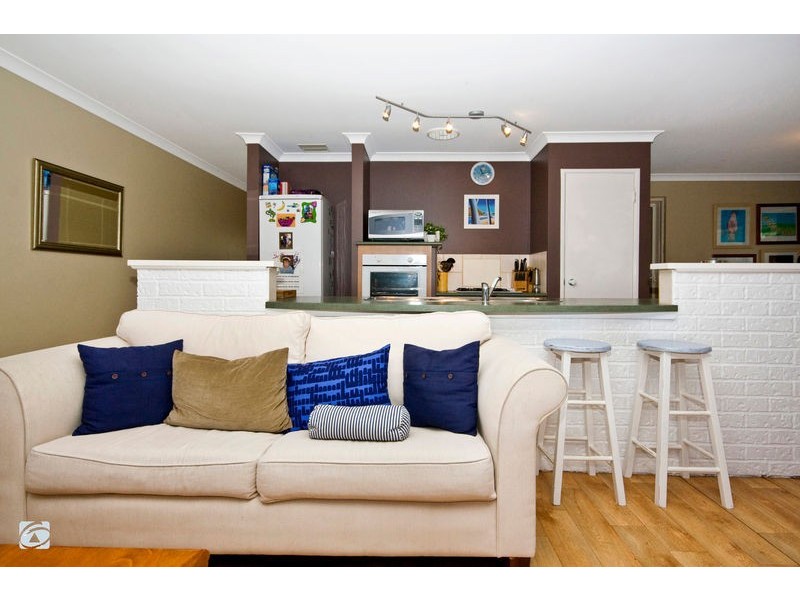 59 Jackadder Avenue, Hammond Park WA 6164