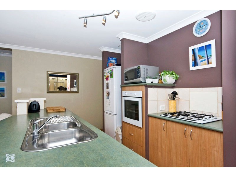 59 Jackadder Avenue, Hammond Park WA 6164