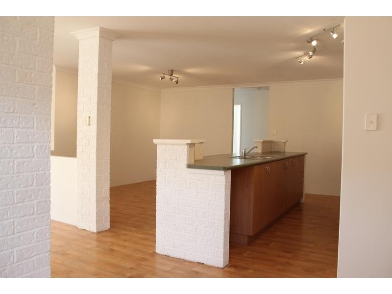 59 Jackadder Avenue, Hammond Park WA 6164